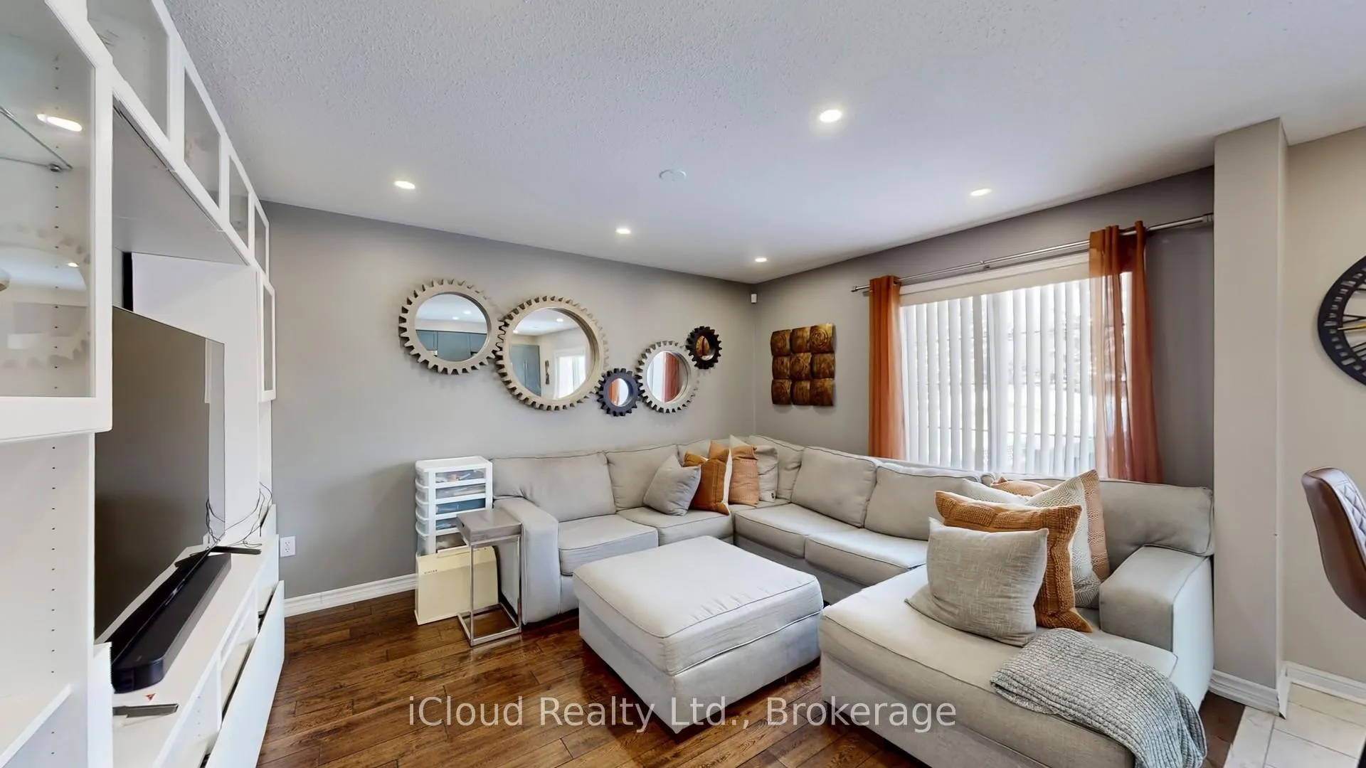 Photo 7 of 52 Tianalee Crescent, Brampton, Fletcher's Meadow — HOMEH