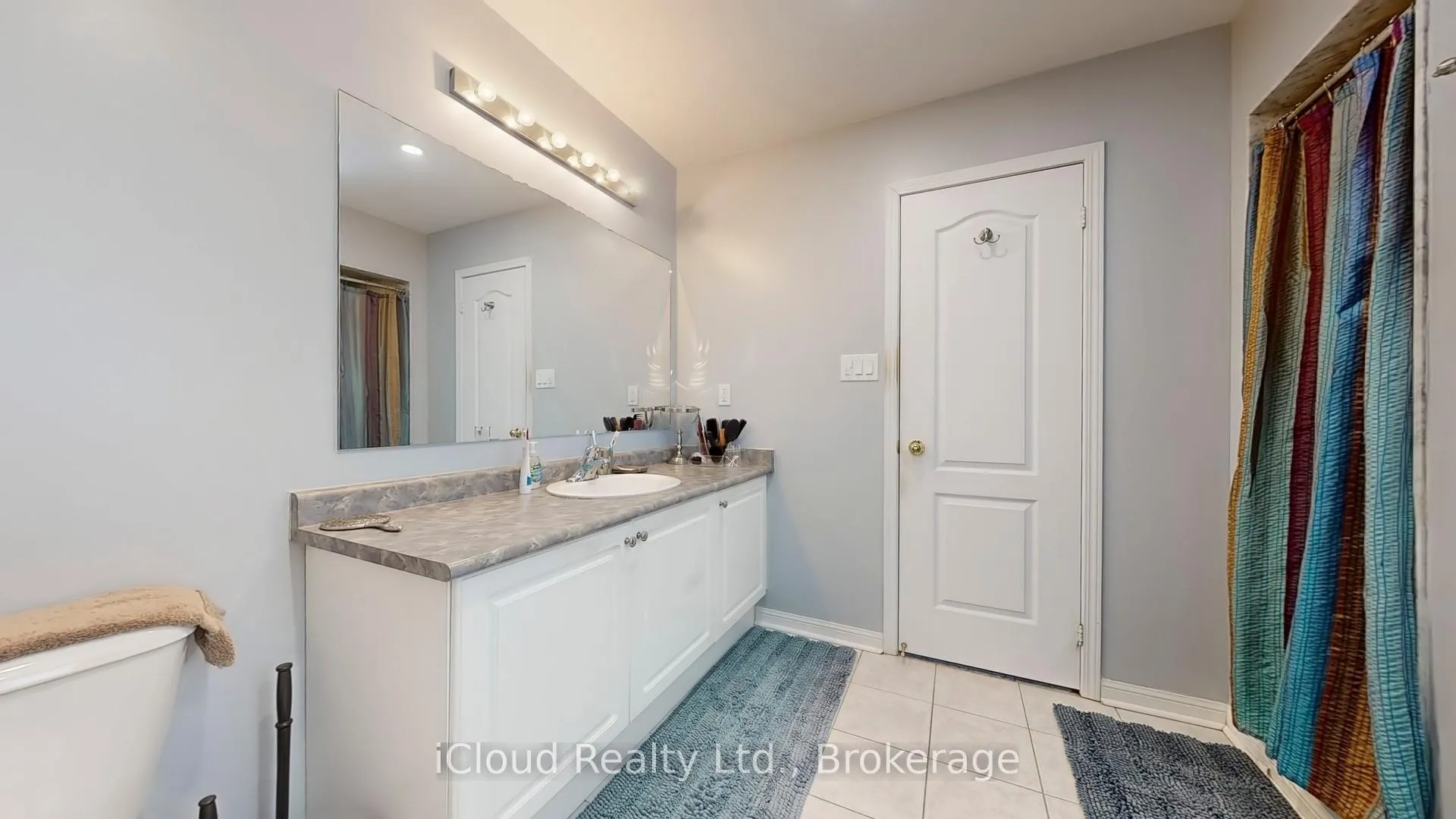 Photo 24 of 52 Tianalee Crescent, Brampton, Fletcher's Meadow — HOMEH