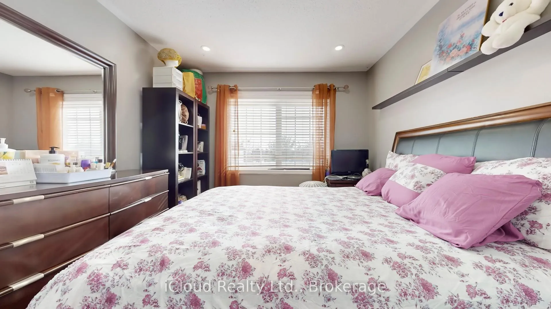 Photo 25 of 52 Tianalee Crescent, Brampton, Fletcher's Meadow — HOMEH