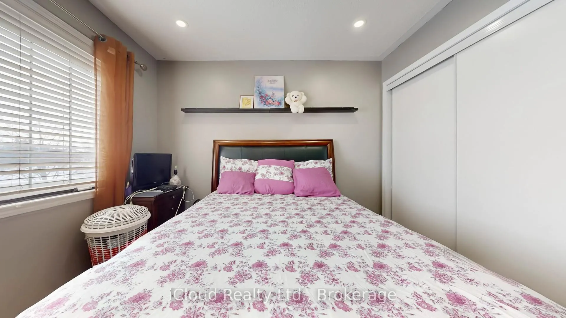 Photo 26 of 52 Tianalee Crescent, Brampton, Fletcher's Meadow — HOMEH