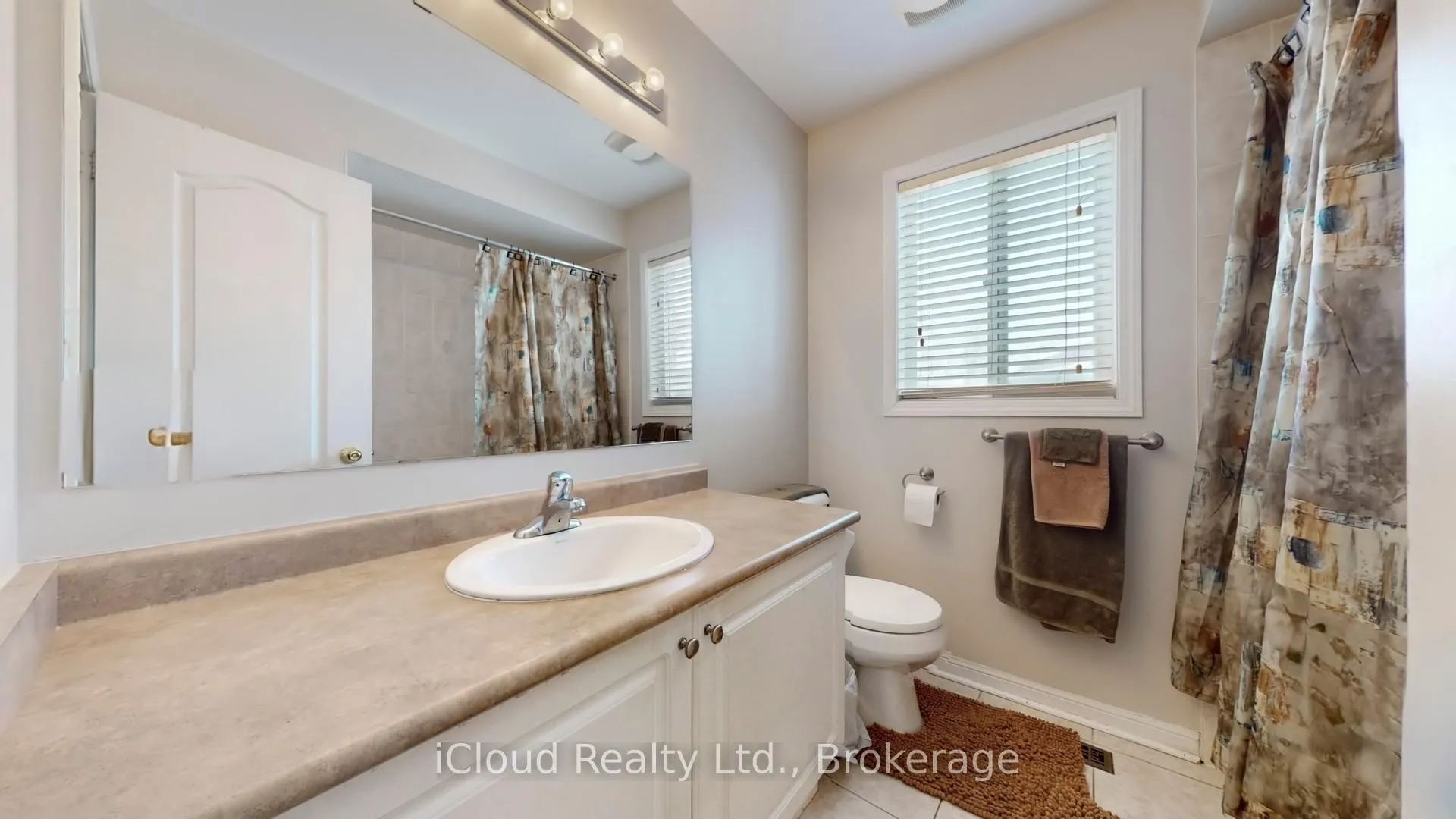 Photo 30 of 52 Tianalee Crescent, Brampton, Fletcher's Meadow — HOMEH
