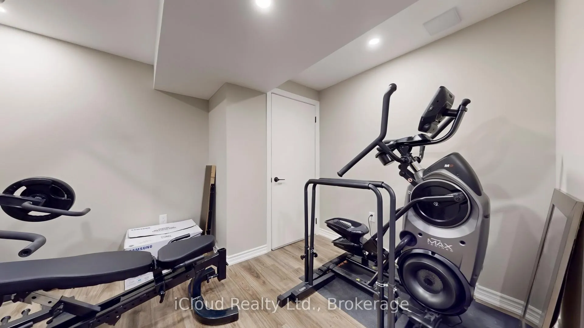 Photo 37 of 52 Tianalee Crescent, Brampton, Fletcher's Meadow — HOMEH