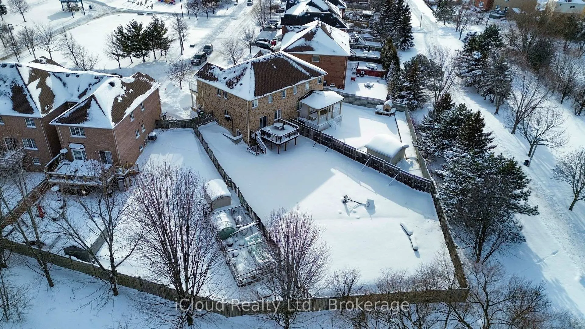 Photo 46 of 52 Tianalee Crescent, Brampton, Fletcher's Meadow — HOMEH