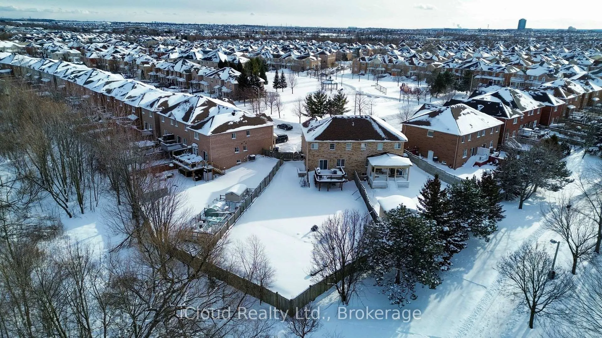 Photo 49 of 52 Tianalee Crescent, Brampton, Fletcher's Meadow — HOMEH