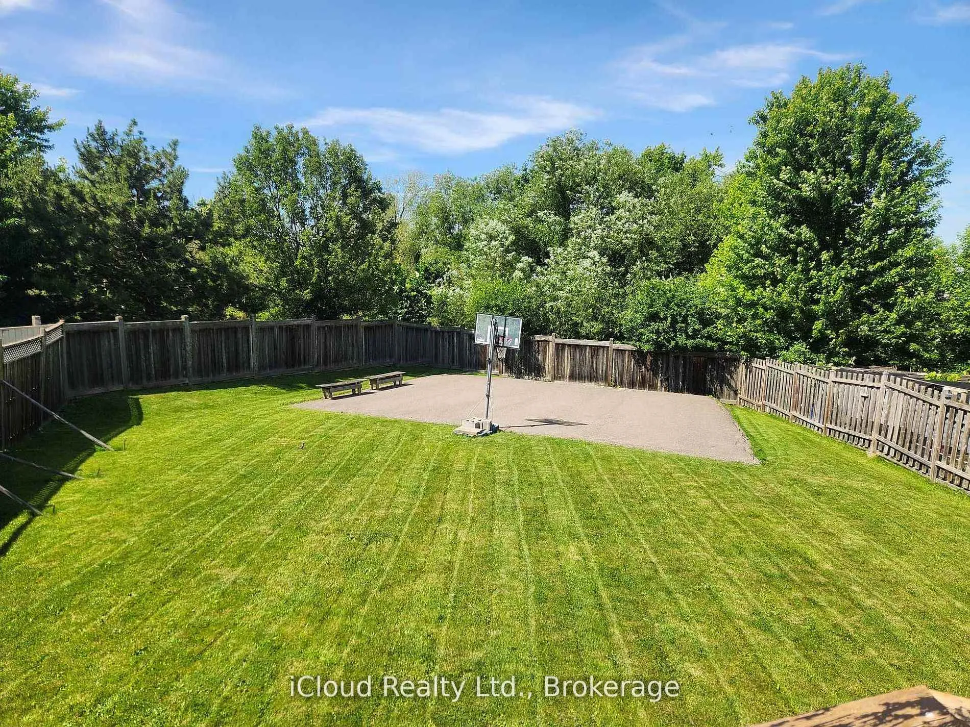 Photo 51 of 52 Tianalee Crescent, Brampton, Fletcher's Meadow — HOMEH