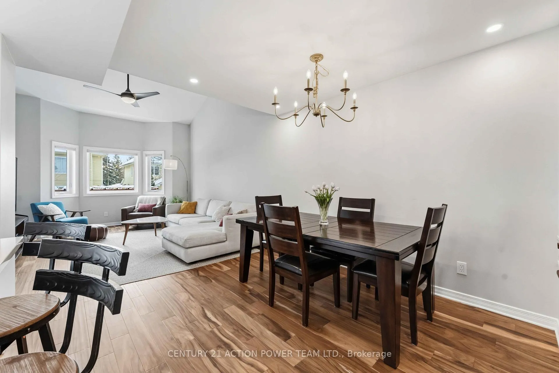 Photo 7 of 42 Sunnybrooke Drive, Ottawa, Kanata - Emerald Meadows/Trailwest — HOMEH