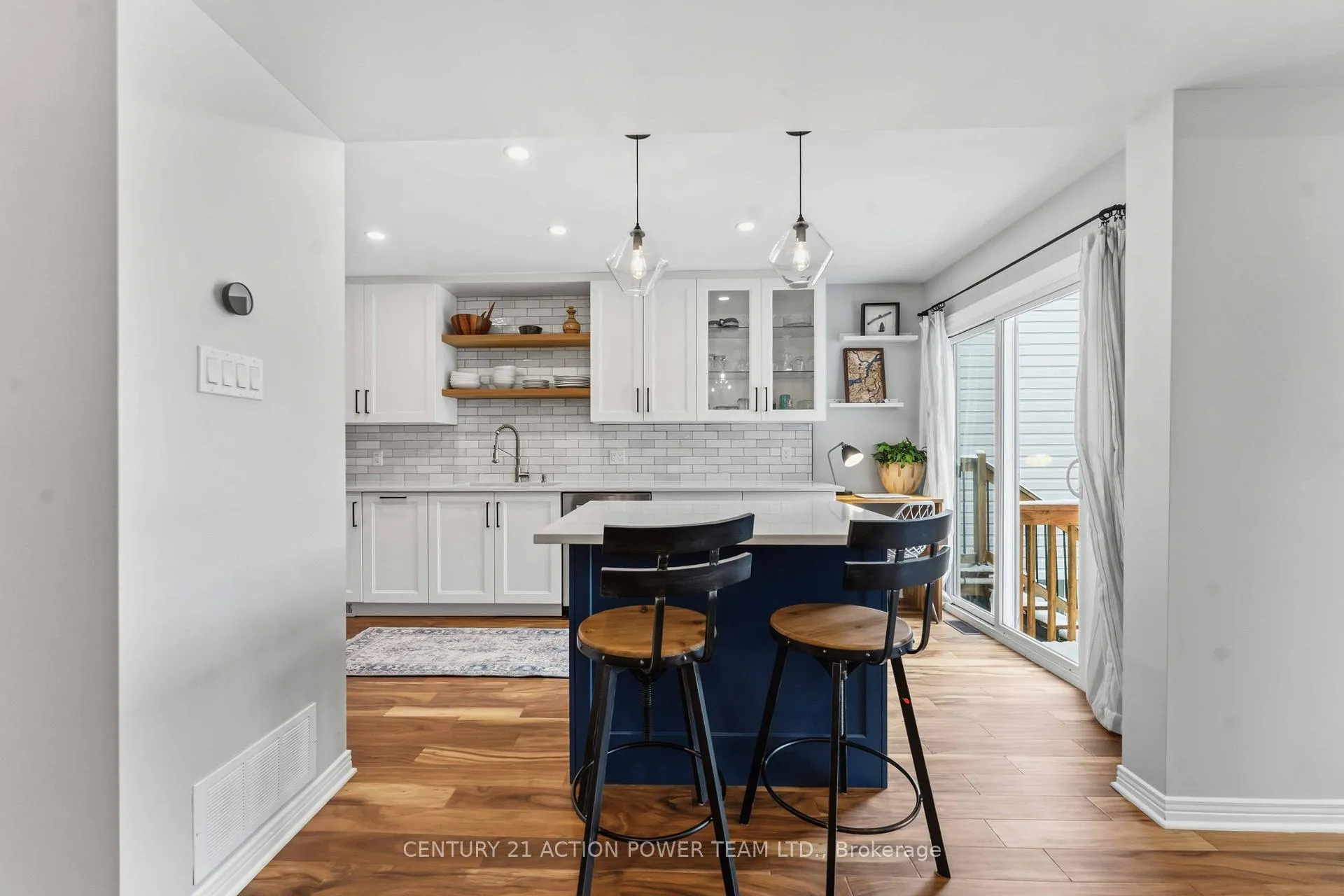 Photo 8 of 42 Sunnybrooke Drive, Ottawa, Kanata - Emerald Meadows/Trailwest — HOMEH