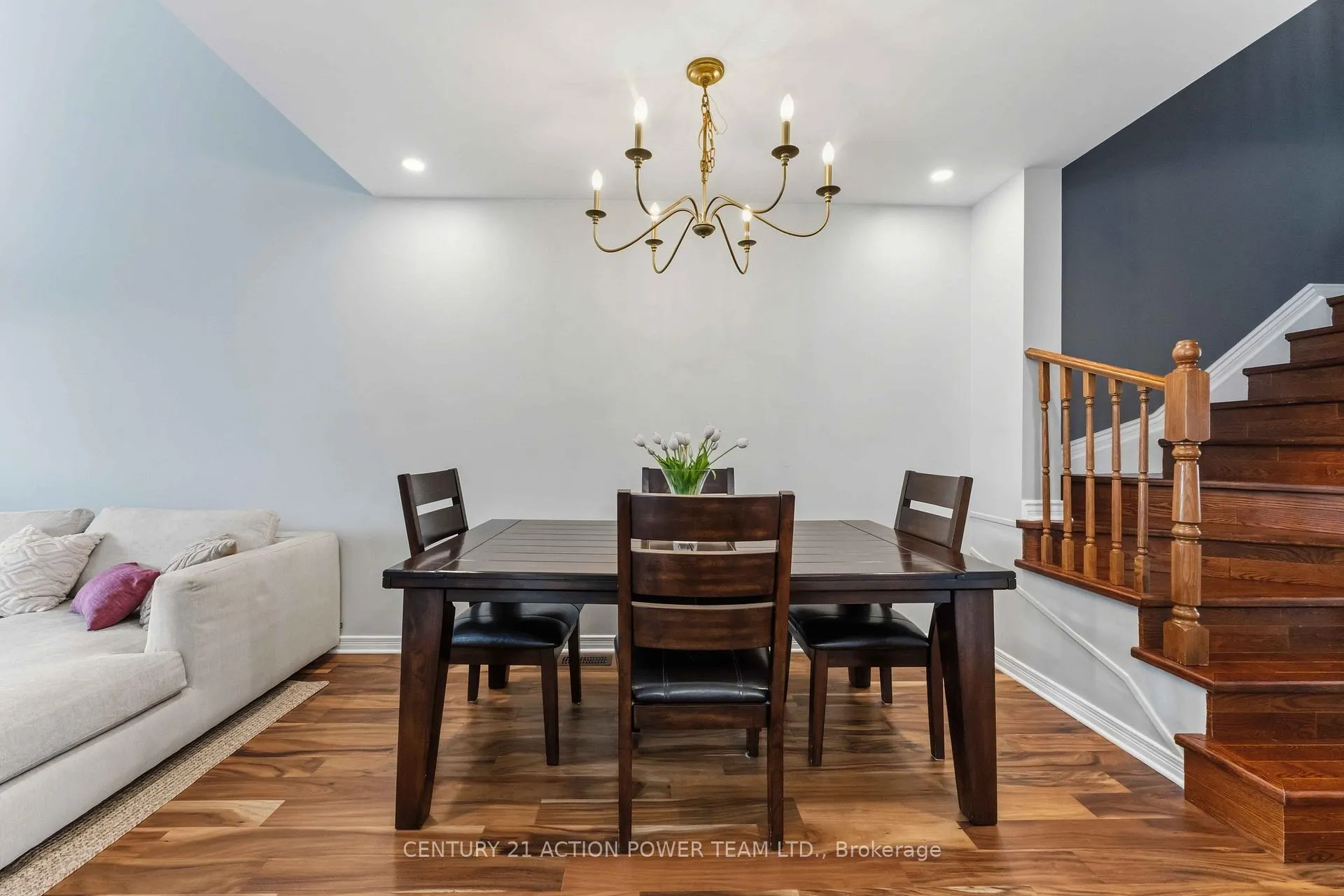 Photo 10 of 42 Sunnybrooke Drive, Ottawa, Kanata - Emerald Meadows/Trailwest — HOMEH