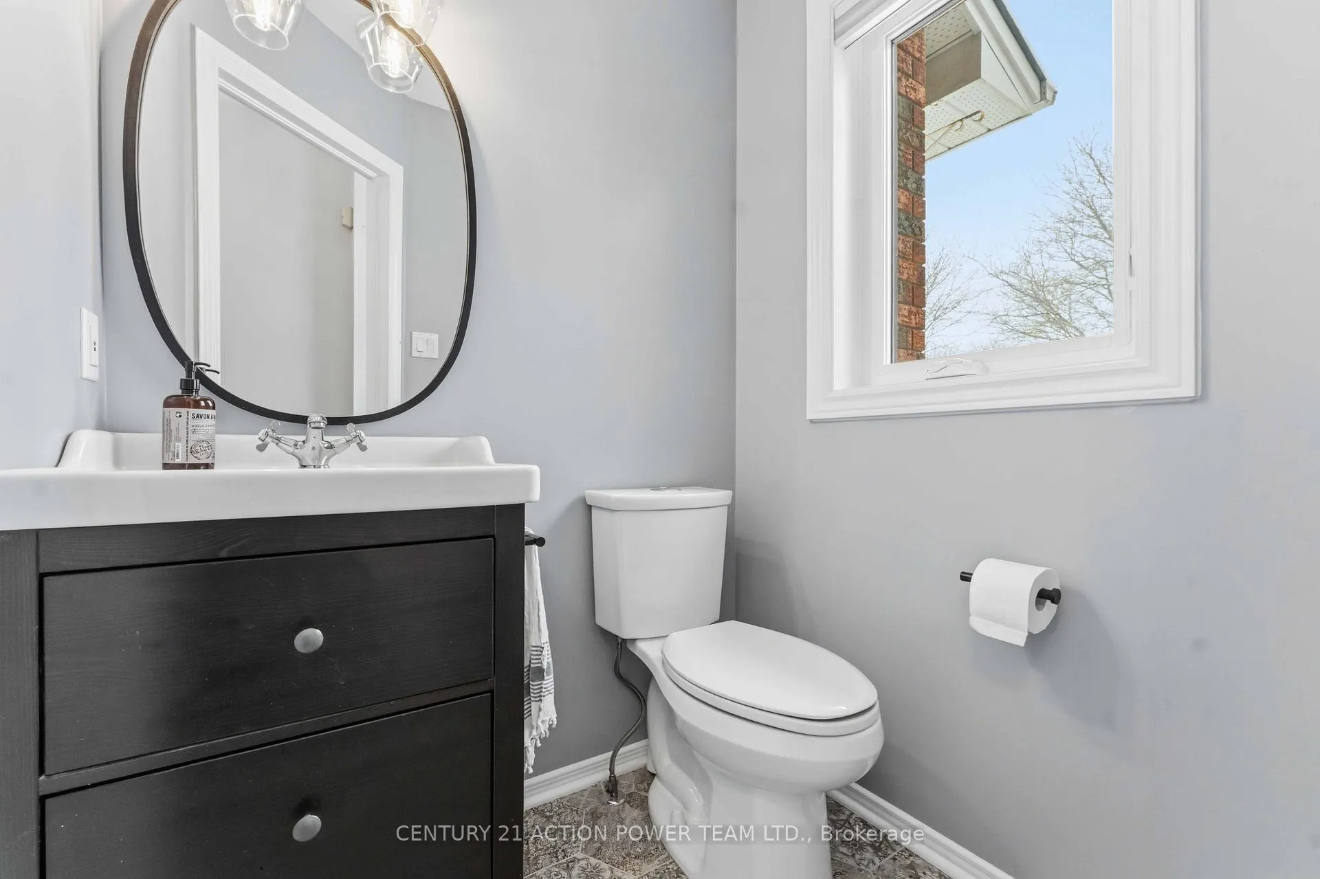 Photo 17 of 42 Sunnybrooke Drive, Ottawa, Kanata - Emerald Meadows/Trailwest — HOMEH