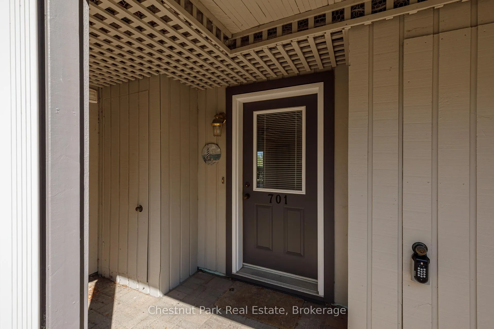 Photo 9 of 701 Johnston Park Avenue, Collingwood — HOMEH