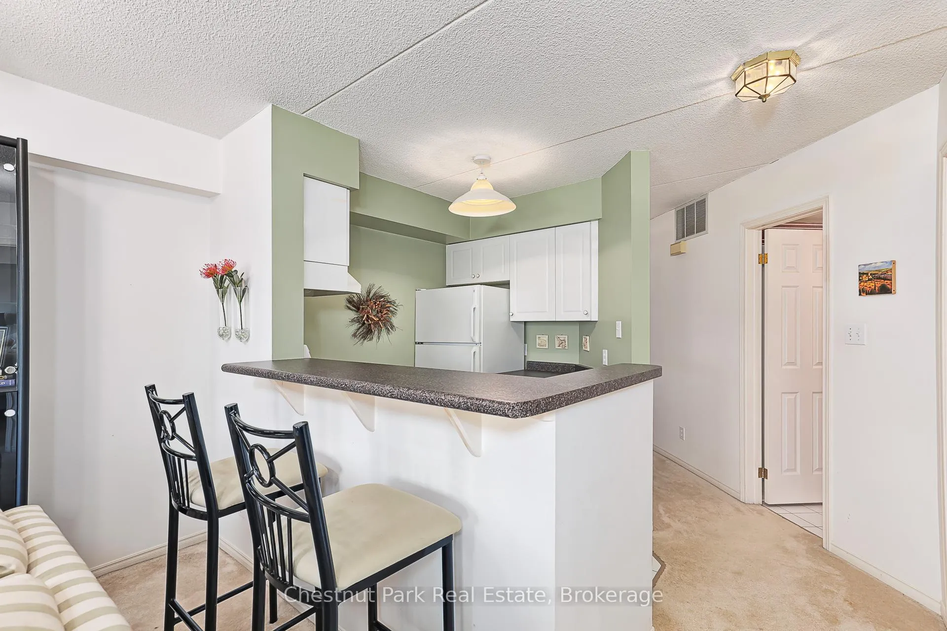 Photo 16 of 701 Johnston Park Avenue, Collingwood — HOMEH