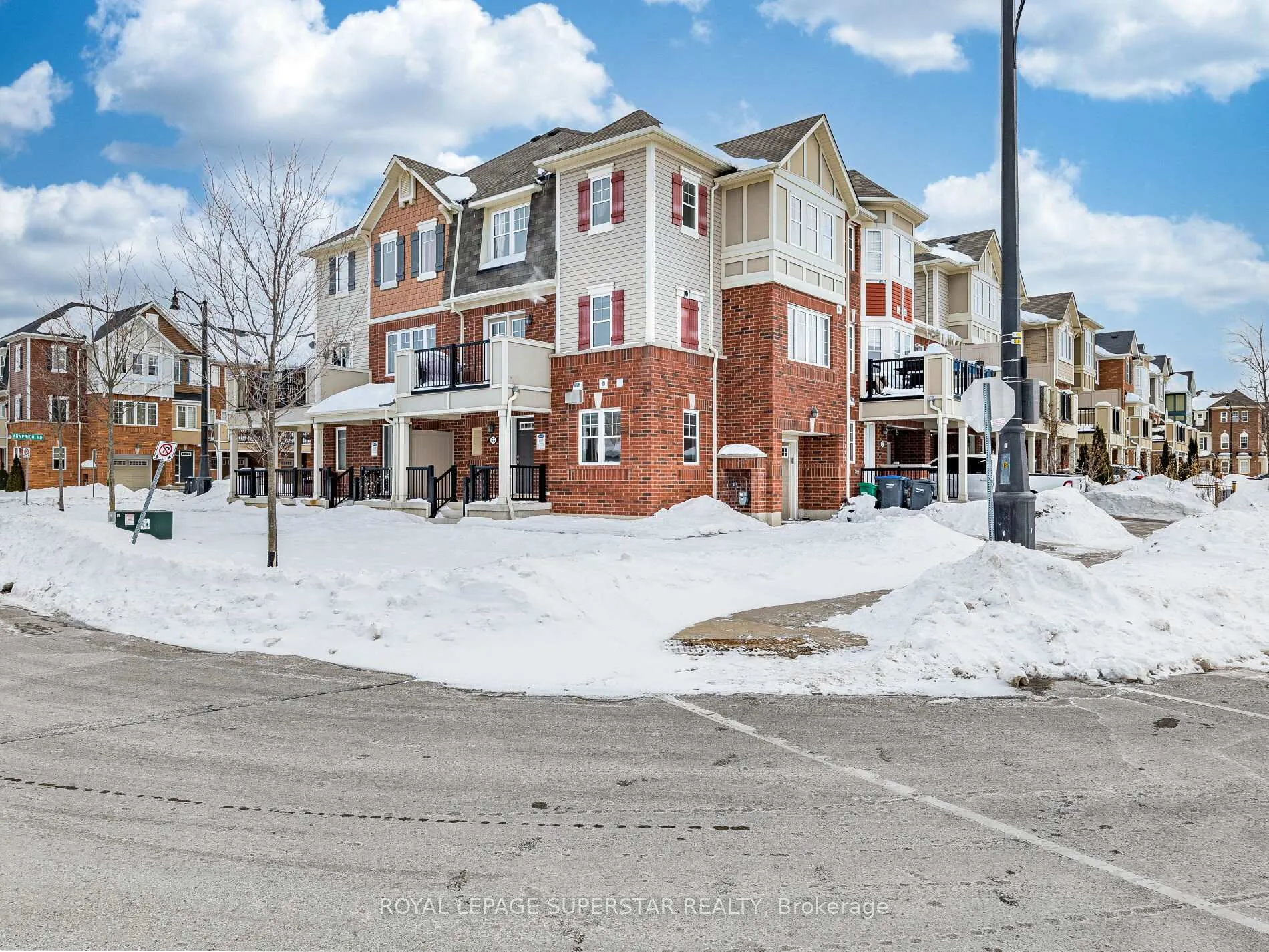 Photo 2 of 65 Aylesbury Drive, Brampton, Northwest Brampton — HOMEH