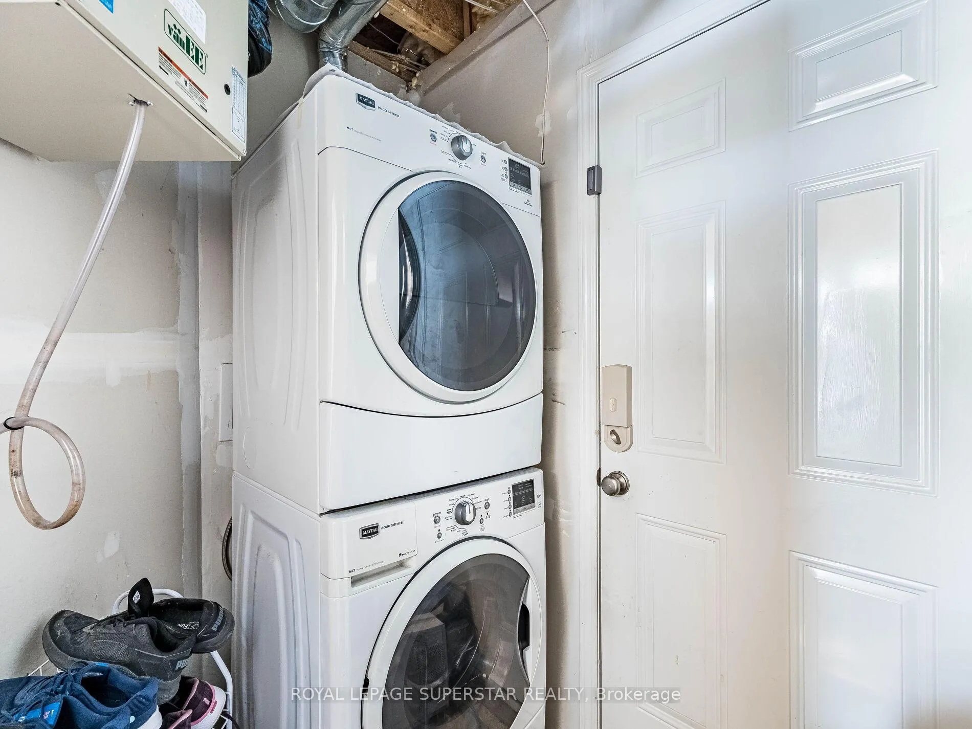 Photo 16 of 65 Aylesbury Drive, Brampton, Northwest Brampton — HOMEH