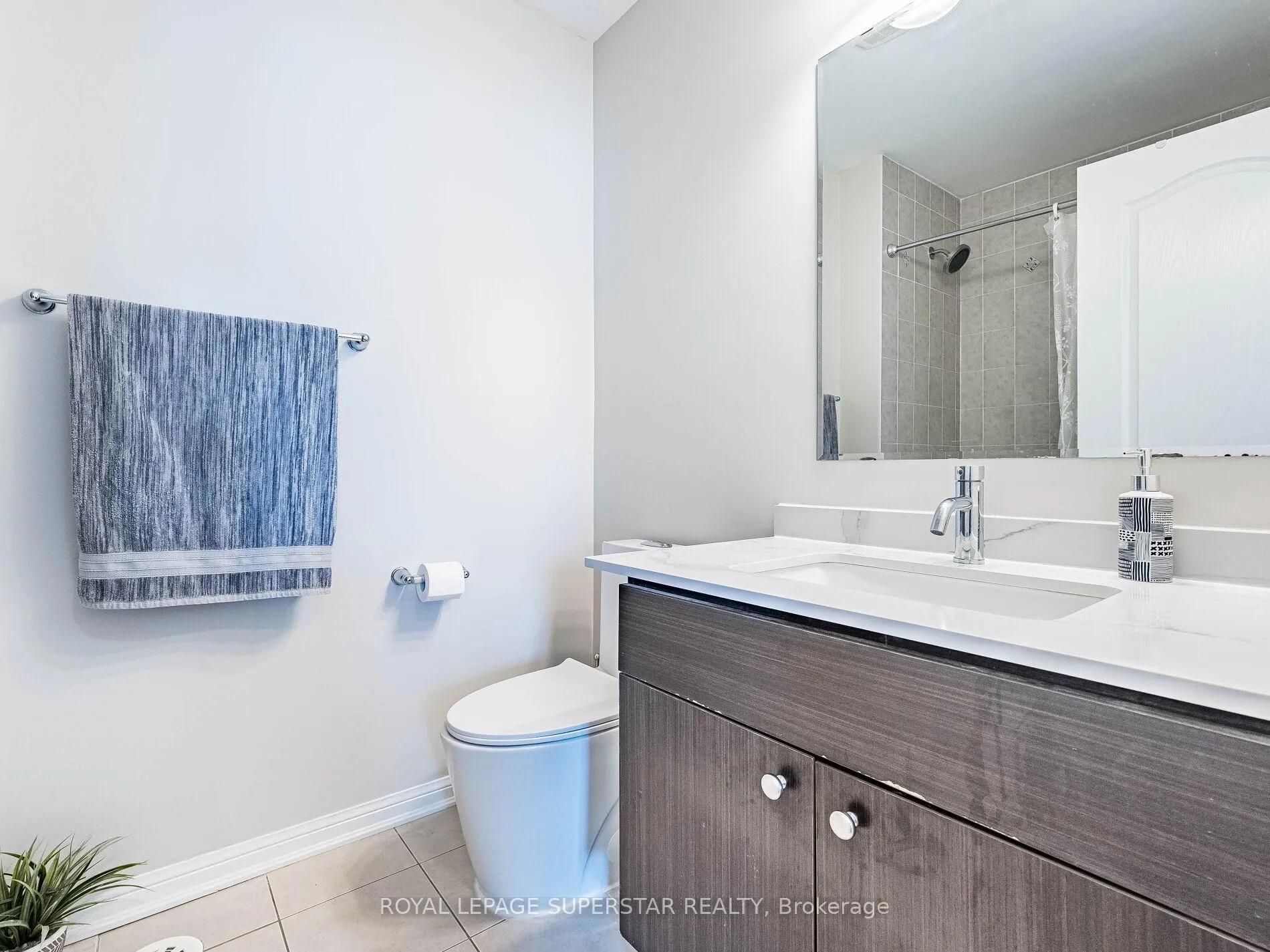 Photo 39 of 65 Aylesbury Drive, Brampton, Northwest Brampton — HOMEH