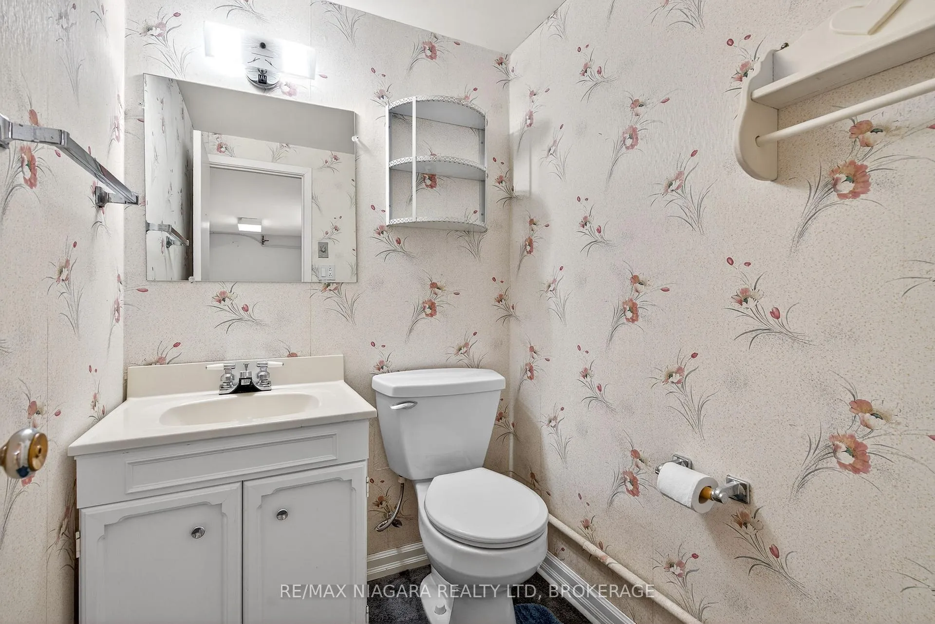 Photo 24 of 23 Almond Gardens, Grimsby, Grimsby Beach — HOMEH