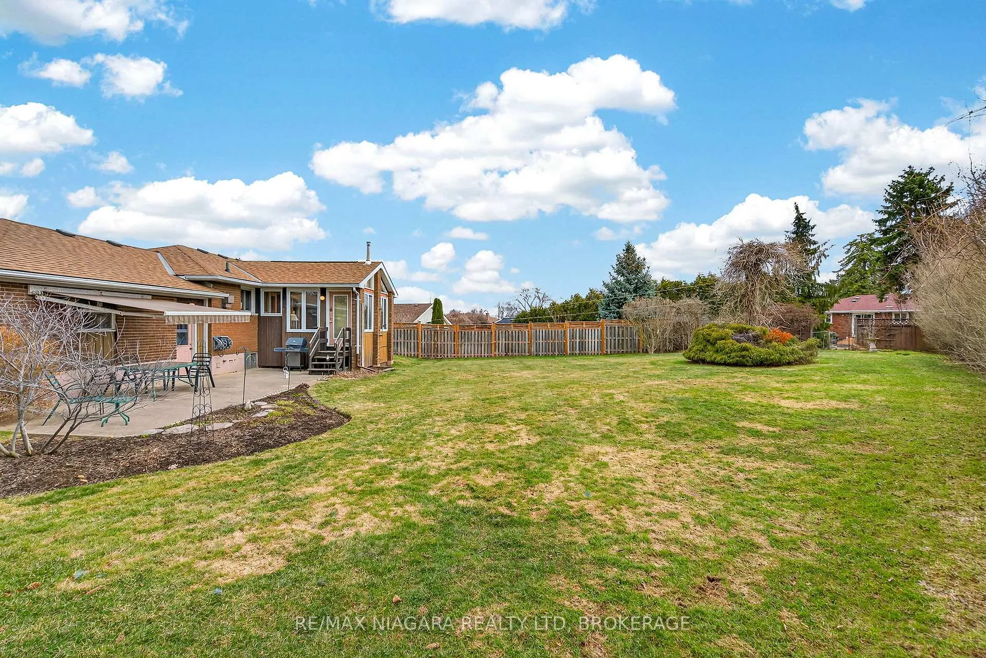 Photo 34 of 23 Almond Gardens, Grimsby, Grimsby Beach — HOMEH