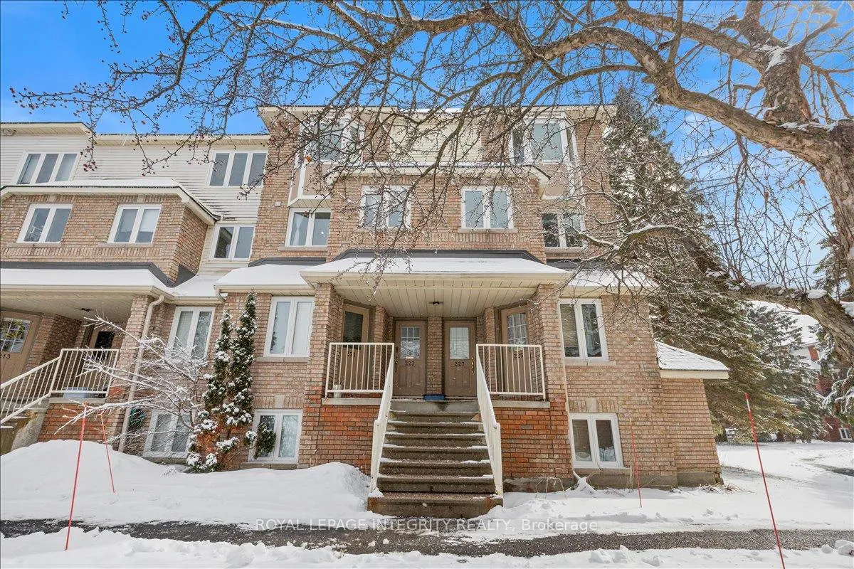 Photo 2 of 223 Briston Private, Ottawa, Hunt Club Park — HOMEH