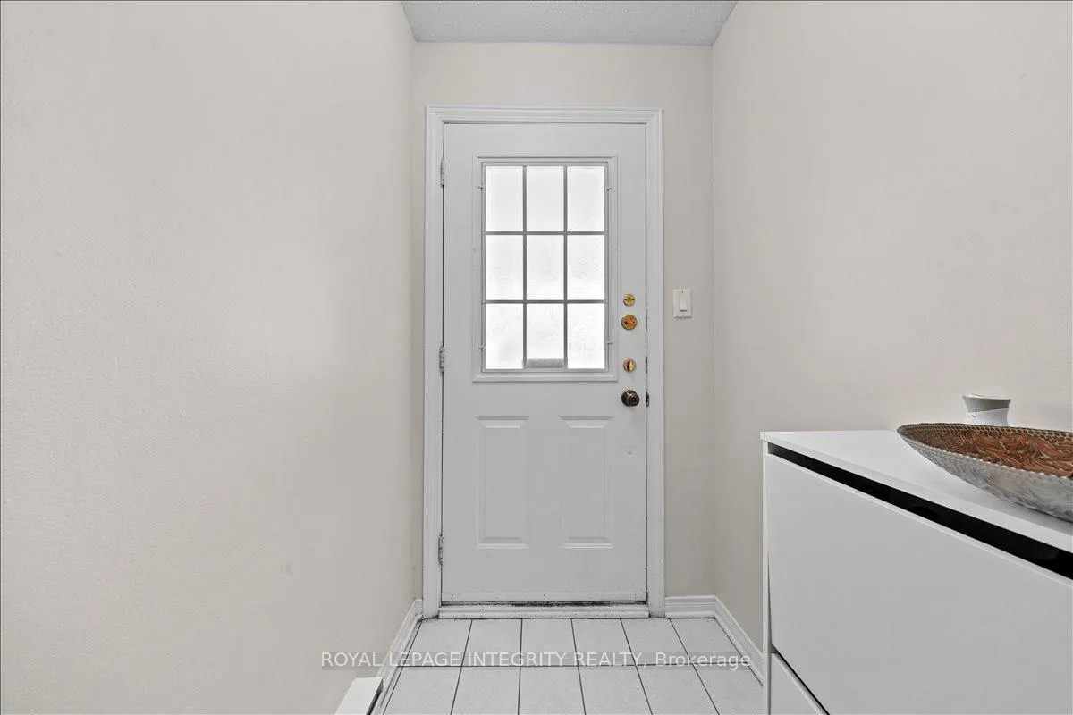 Photo 4 of 223 Briston Private, Ottawa, Hunt Club Park — HOMEH