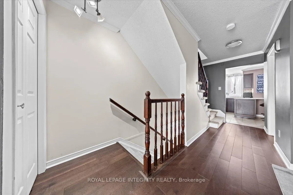 Photo 12 of 223 Briston Private, Ottawa, Hunt Club Park — HOMEH