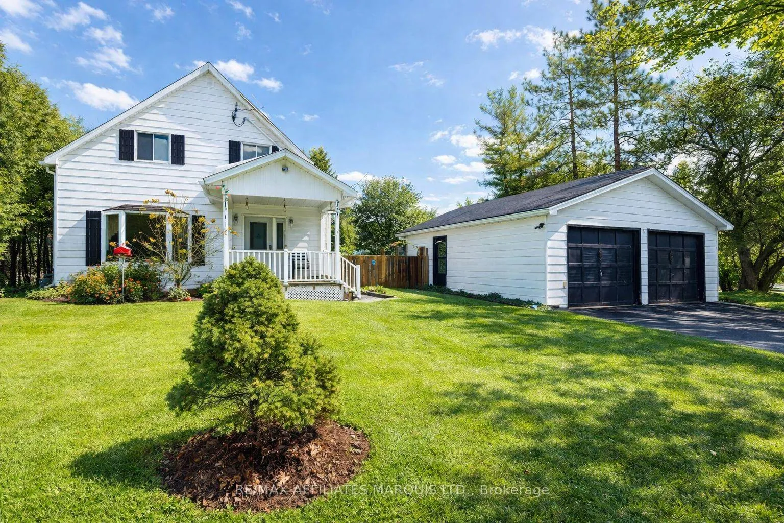 Photo 2 of 21940 Sauve Street, North Glengarry, North Glengarry (Lochiel) Twp — HOMEH