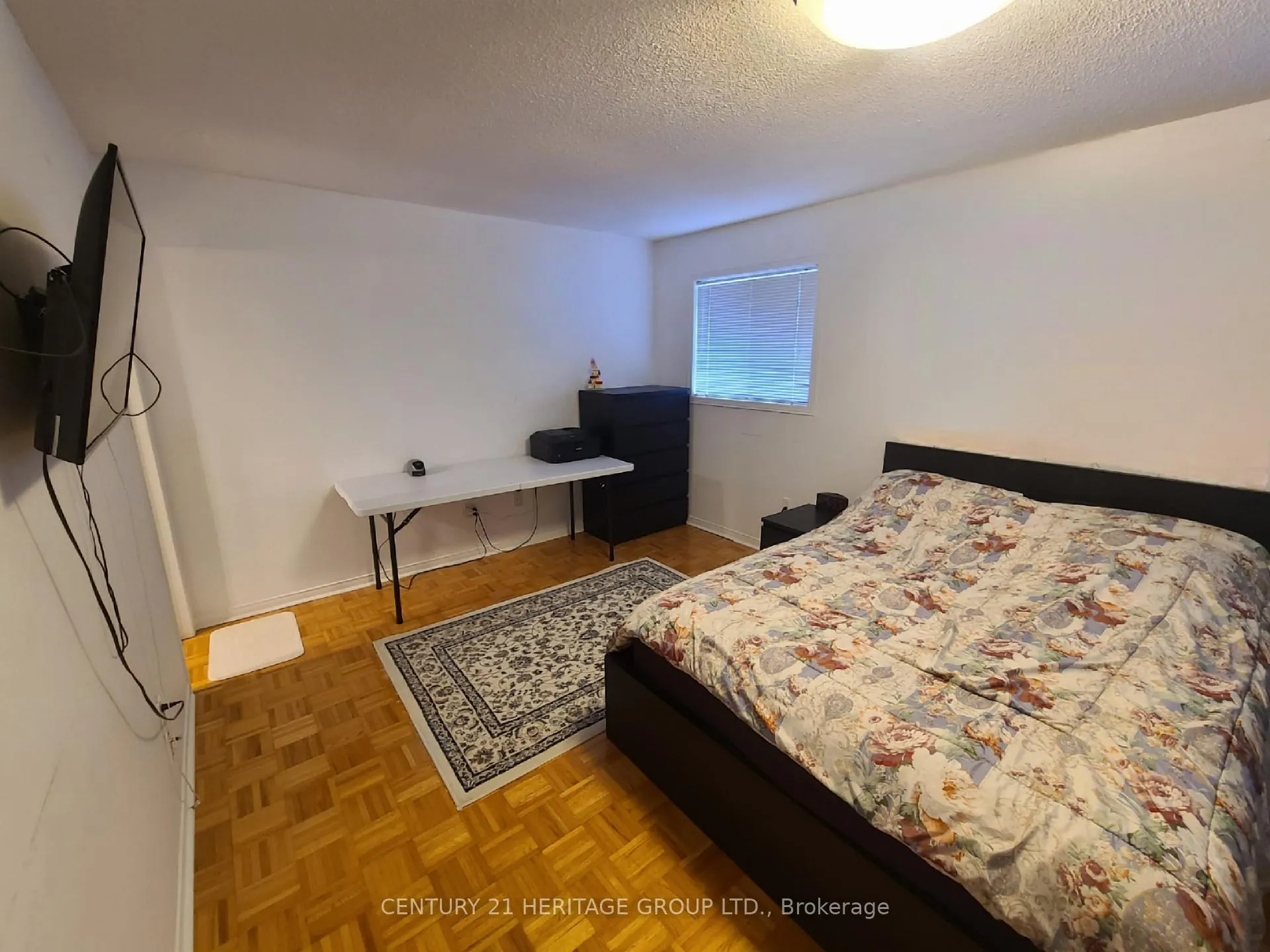 Photo 15 of 182 Elena Crescent, Vaughan, Maple — HOMEH