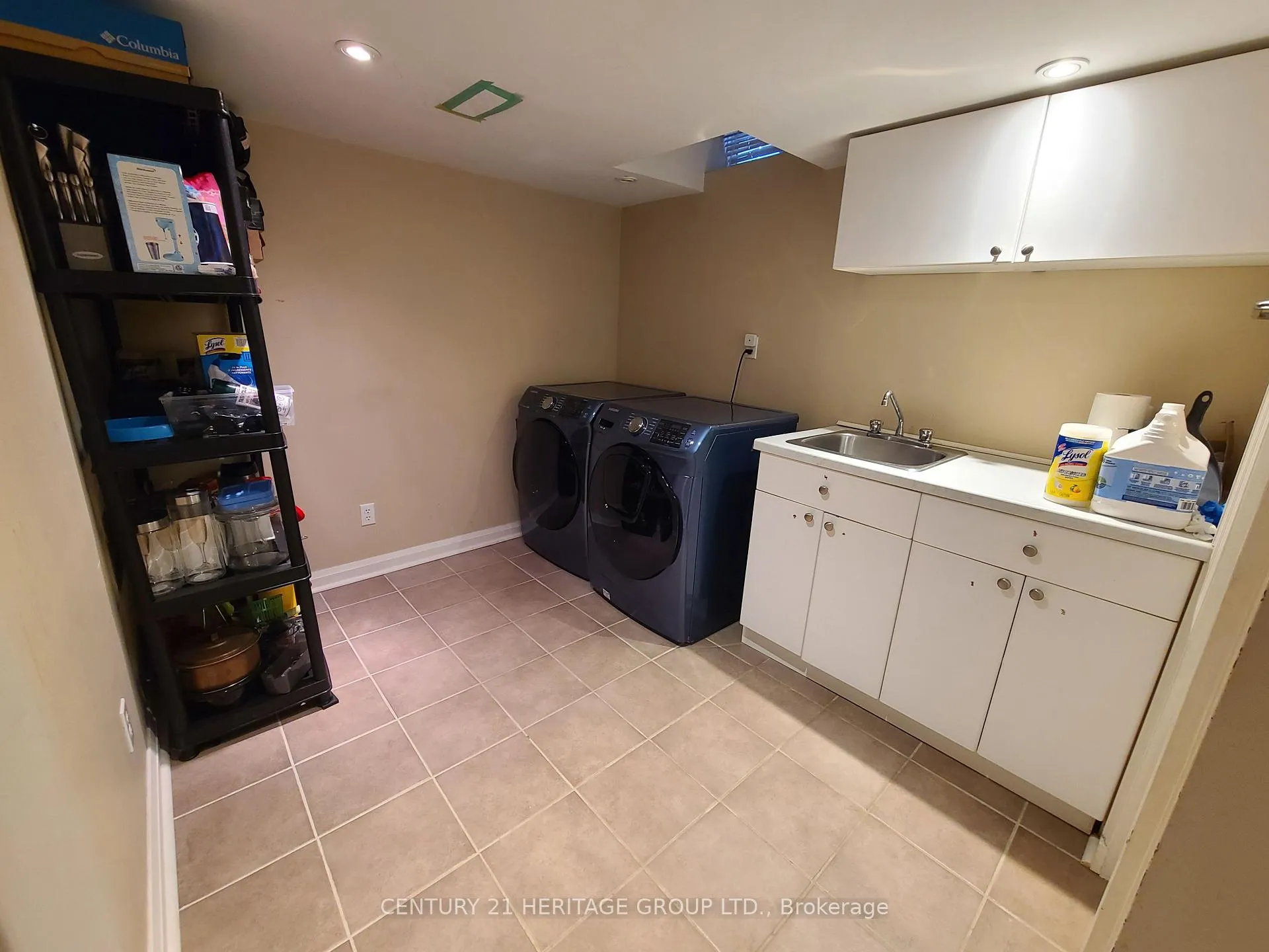Photo 20 of 182 Elena Crescent, Vaughan, Maple — HOMEH