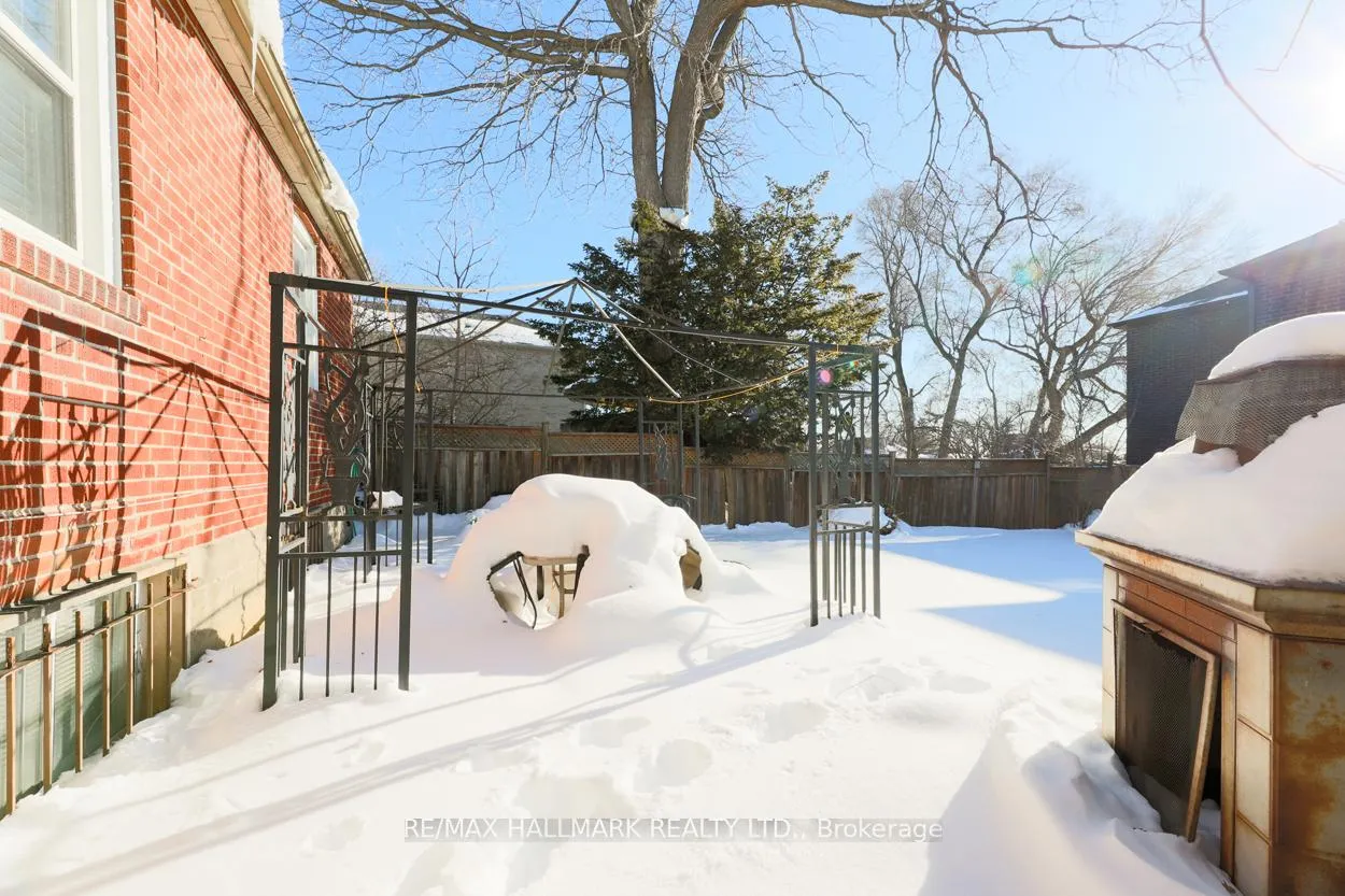 Photo 14 of 59 Highview Avenue, Scarborough, Birchcliffe-Cliffside — HOMEH