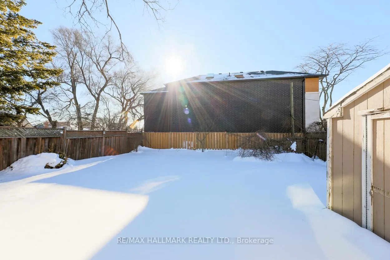 Photo 15 of 59 Highview Avenue, Scarborough, Birchcliffe-Cliffside — HOMEH