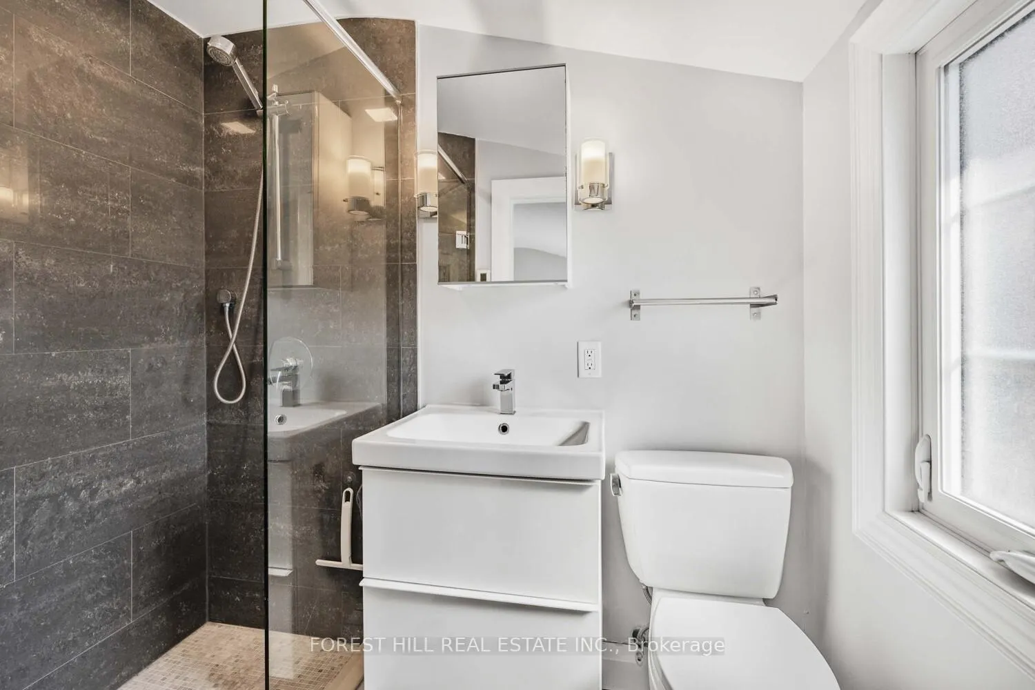 Photo 11 of 183 Wychwood Avenue, Toronto, Humewood-Cedarvale — HOMEH