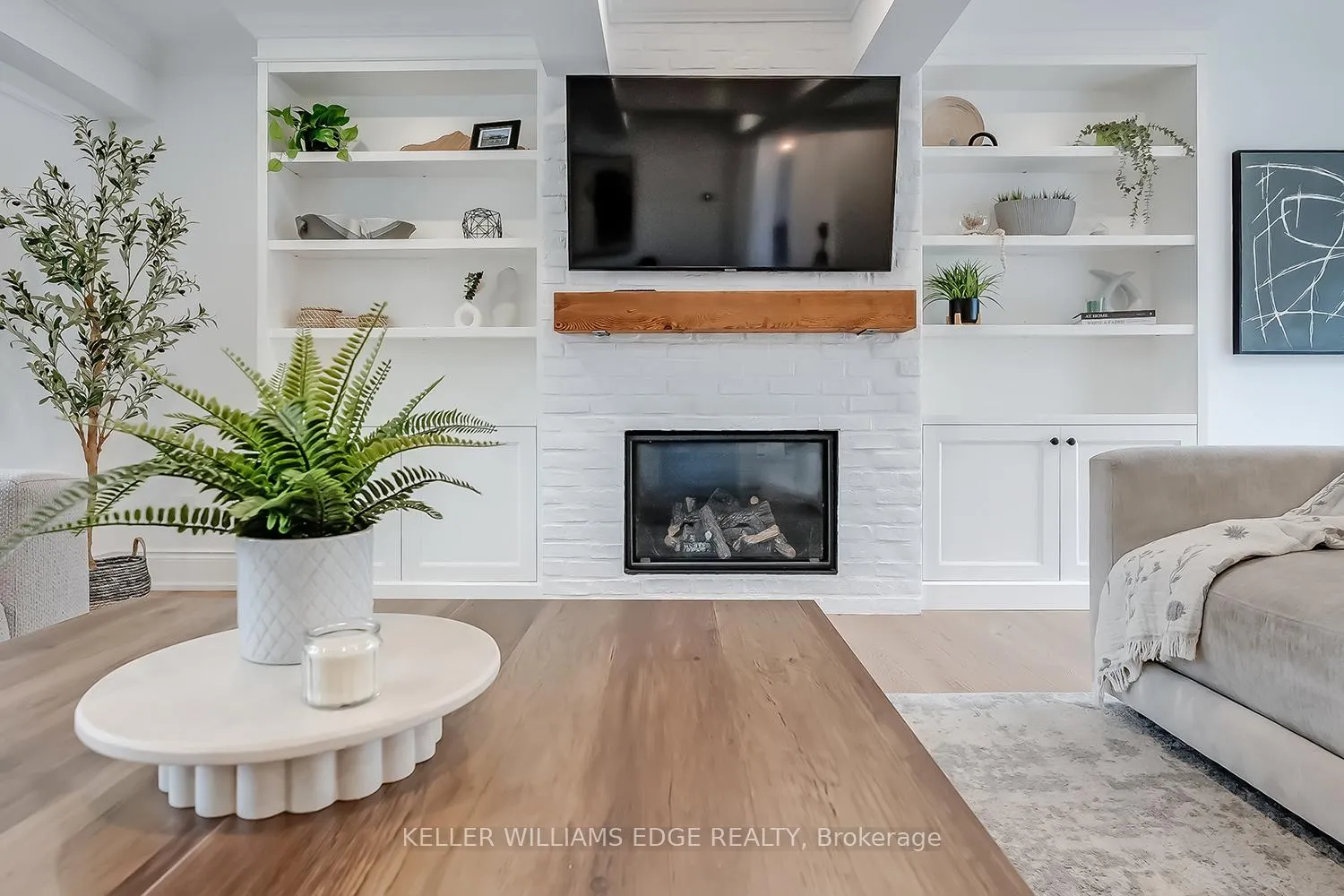 Photo 6 of 289 Belvenia Road, Burlington, Shoreacres — HOMEH