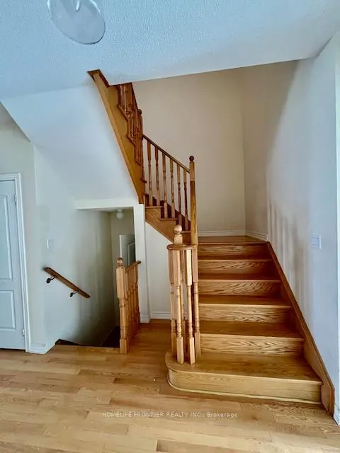 Photo 4 of 101 Alexie Way, Vaughan, Vellore Village — HOMEH
