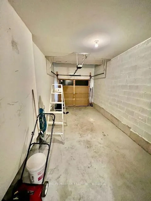 Photo 6 of 101 Alexie Way, Vaughan, Vellore Village — HOMEH