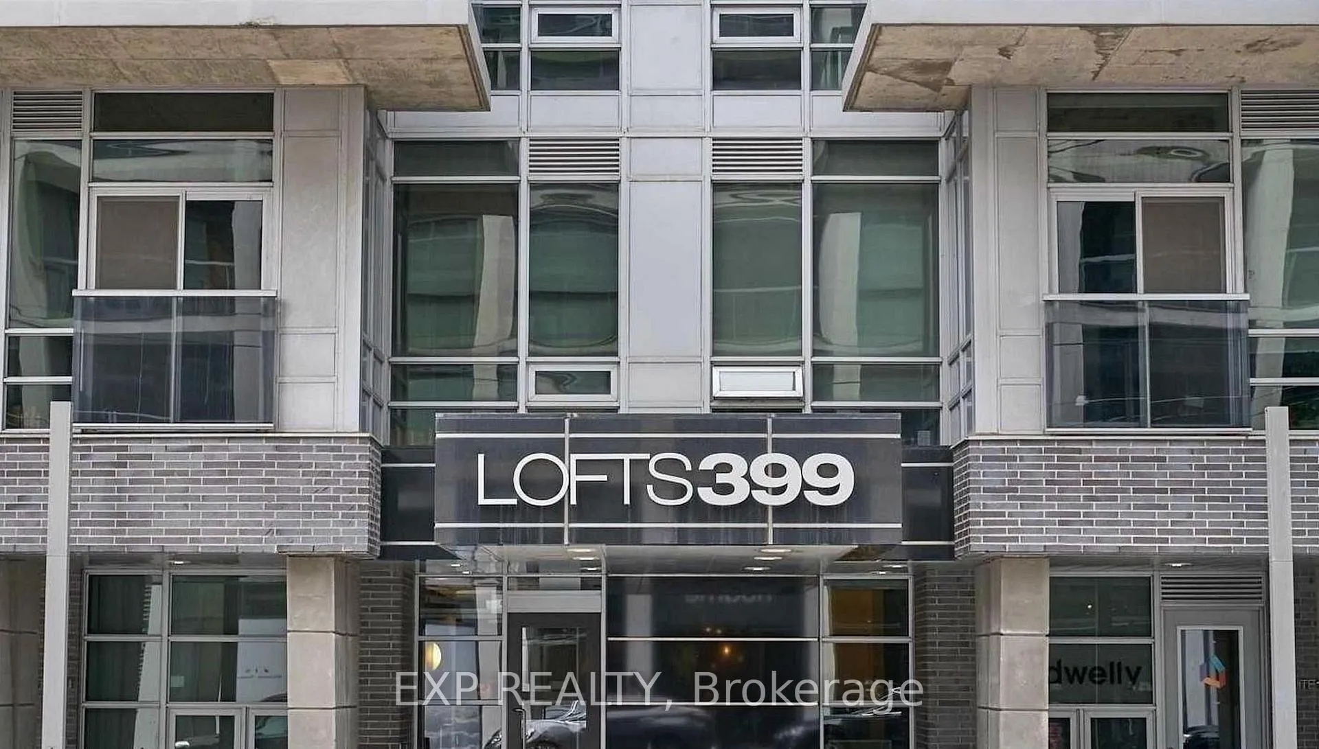 Front of Unit 418, 399 Adelaide Street