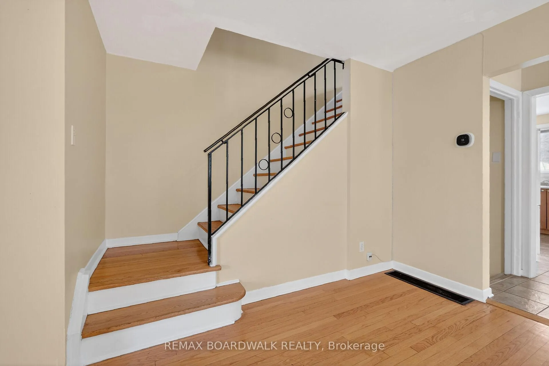Photo 19 of 2666 Regina Street, Ottawa, Britannia — HOMEH