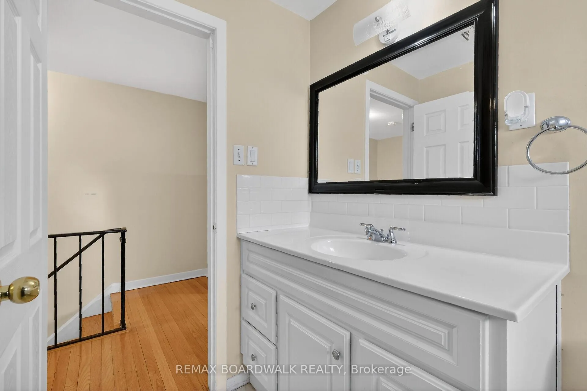 Photo 26 of 2666 Regina Street, Ottawa, Britannia — HOMEH