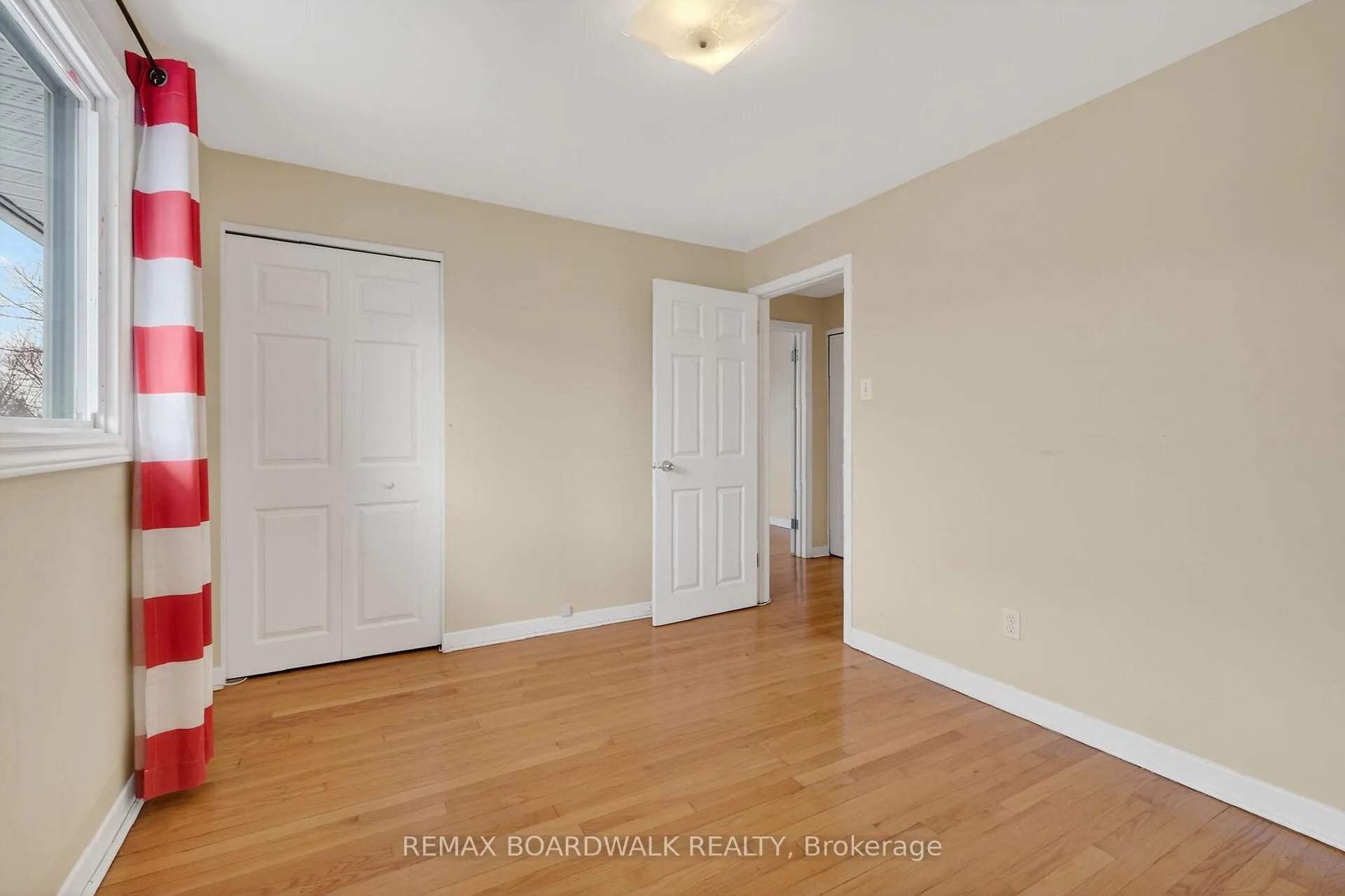 Photo 30 of 2666 Regina Street, Ottawa, Britannia — HOMEH