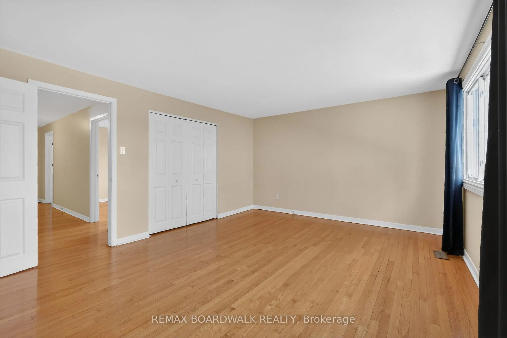Photo 31 of 2666 Regina Street, Ottawa, Britannia — HOMEH