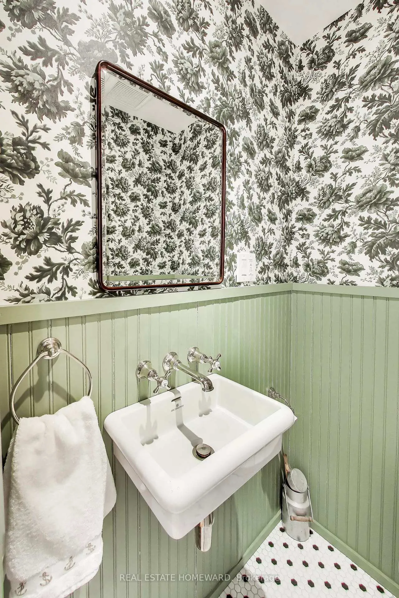 Photo 17 of 80 Hogarth Avenue, Toronto, North Riverdale — HOMEH