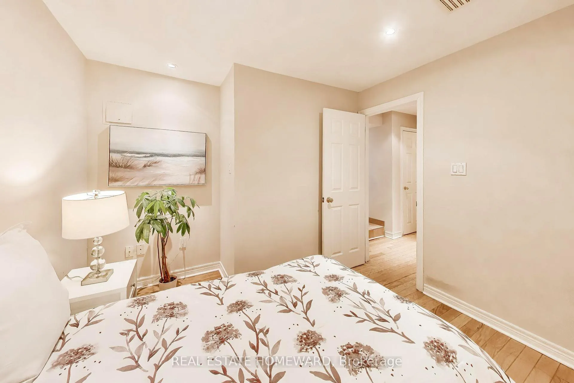 Photo 33 of 80 Hogarth Avenue, Toronto, North Riverdale — HOMEH