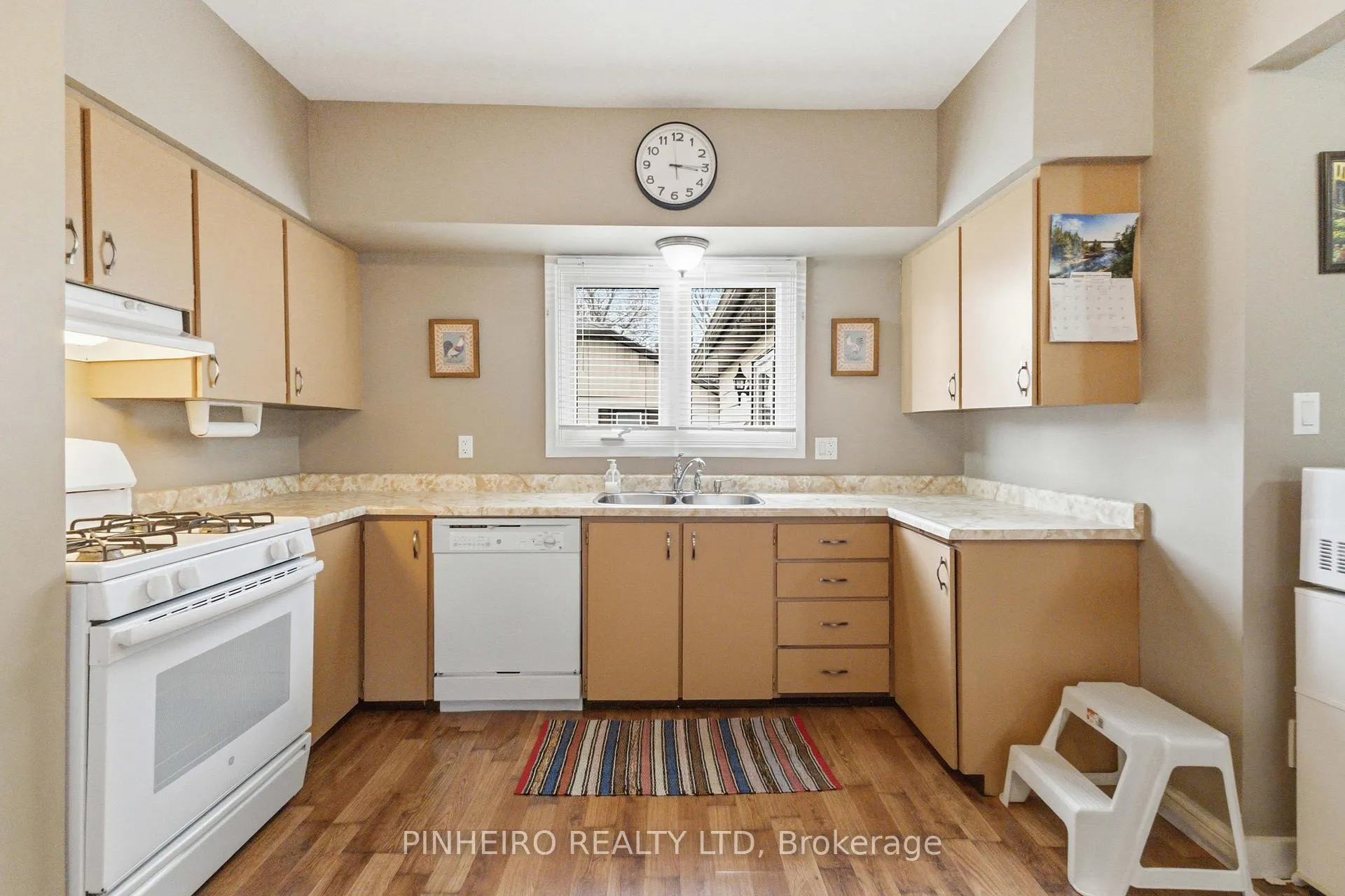 Photo 6 of 46 Gidley Street W, South Huron, Exeter — HOMEH