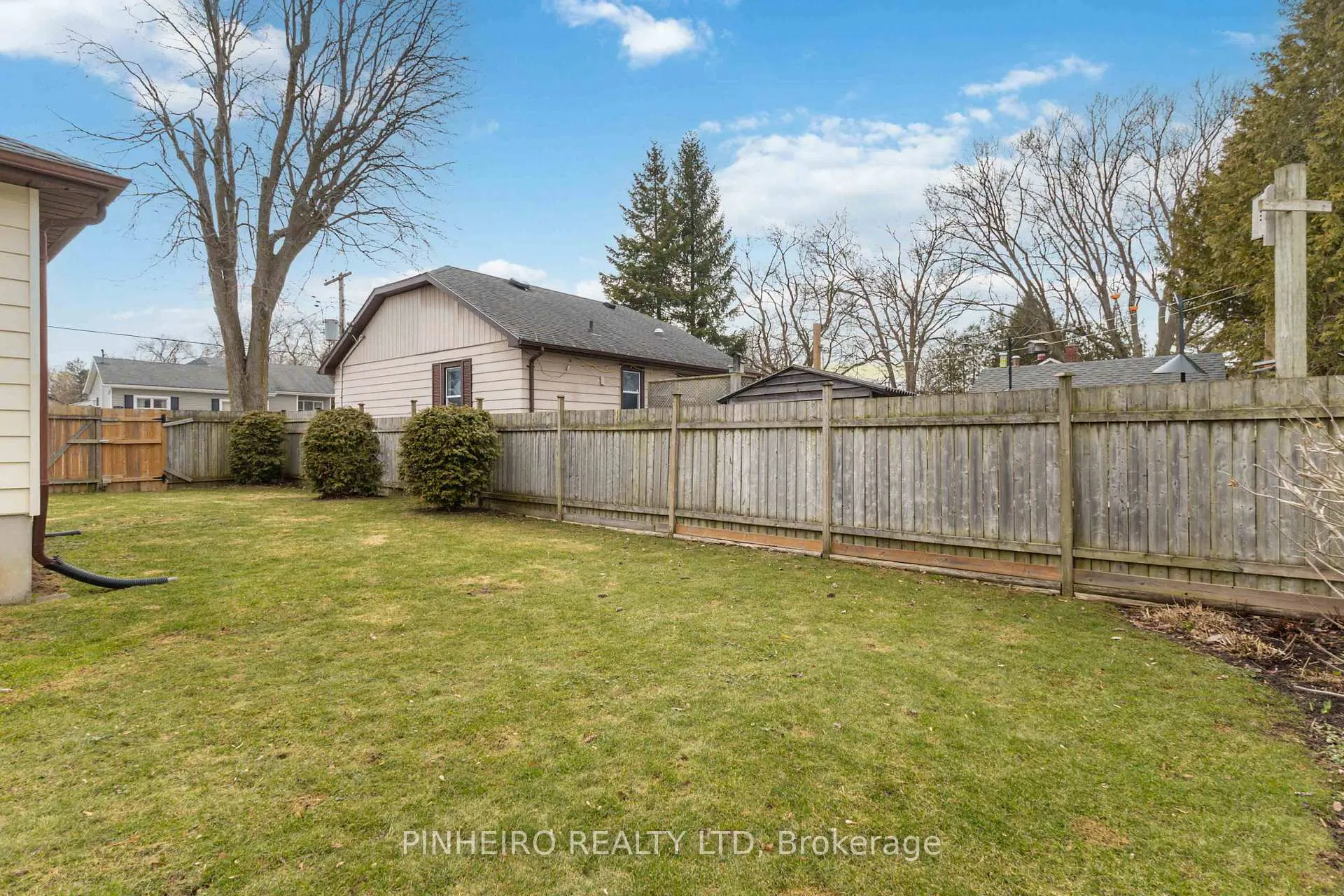 Photo 27 of 46 Gidley Street W, South Huron, Exeter — HOMEH