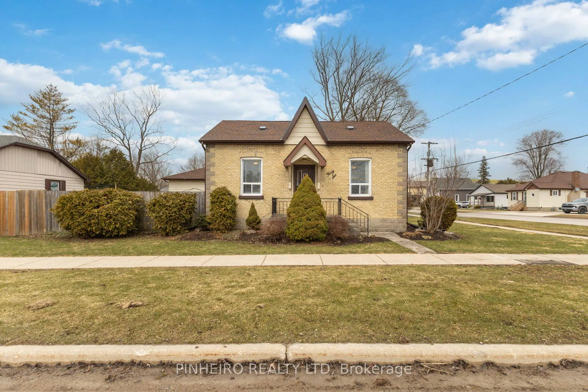 Photo 32 of 46 Gidley Street W, South Huron, Exeter — HOMEH