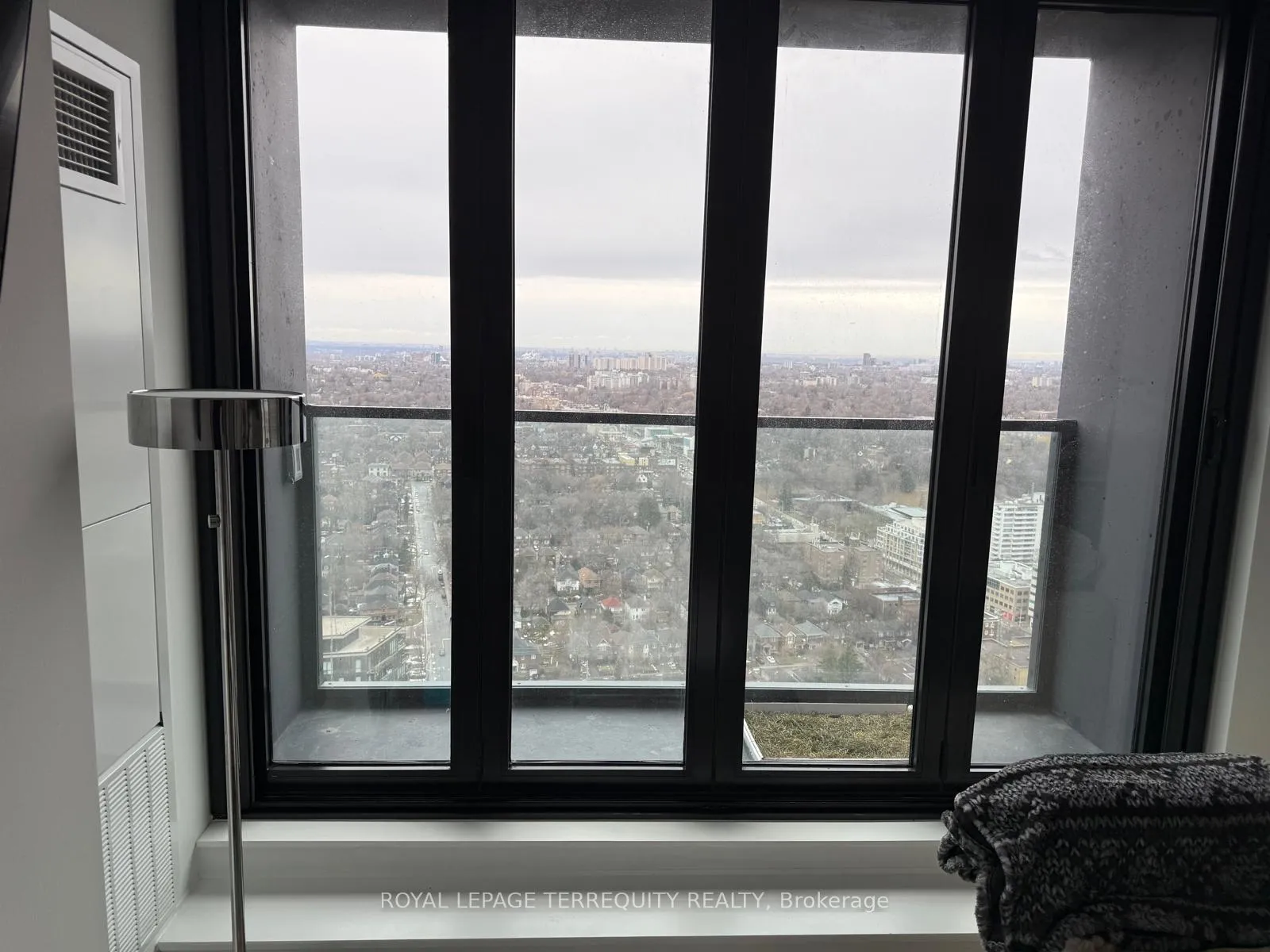 Photo 8 of Unit 3508, 20 Soudan Avenue, Toronto, Mount Pleasant West — HOMEH