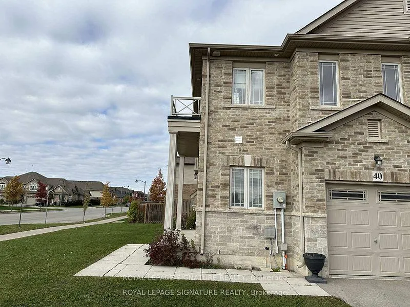 Photo 2 of 40 Kingsborough Dr, Grimsby, Grimsby Escarpment — HOMEH