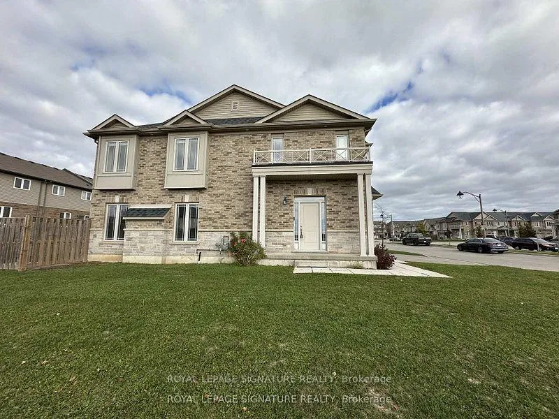 Photo 4 of 40 Kingsborough Dr, Grimsby, Grimsby Escarpment — HOMEH
