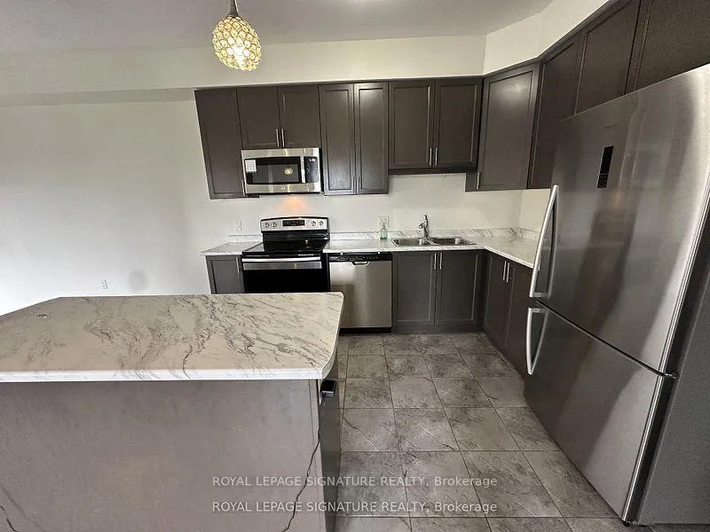Photo 8 of 40 Kingsborough Dr, Grimsby, Grimsby Escarpment — HOMEH