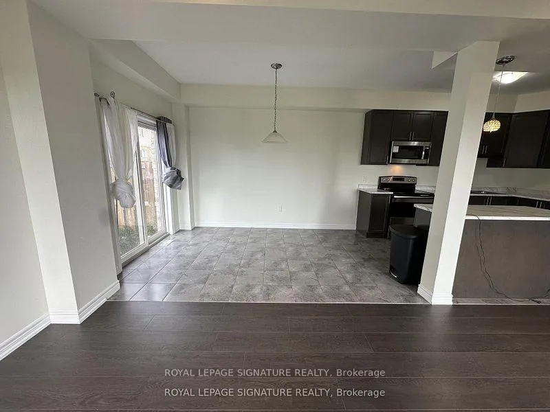 Photo 10 of 40 Kingsborough Dr, Grimsby, Grimsby Escarpment — HOMEH