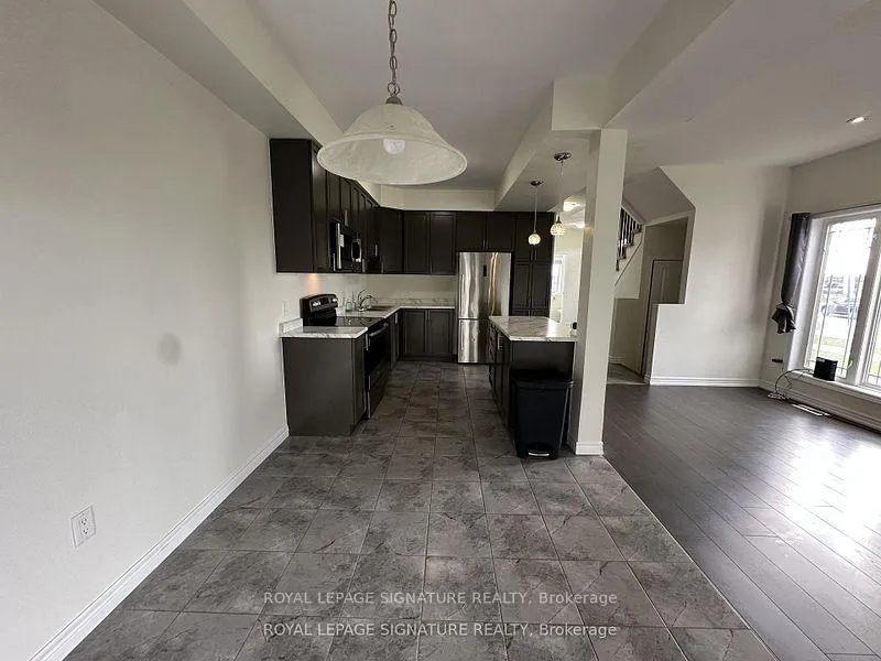 Photo 11 of 40 Kingsborough Dr, Grimsby, Grimsby Escarpment — HOMEH