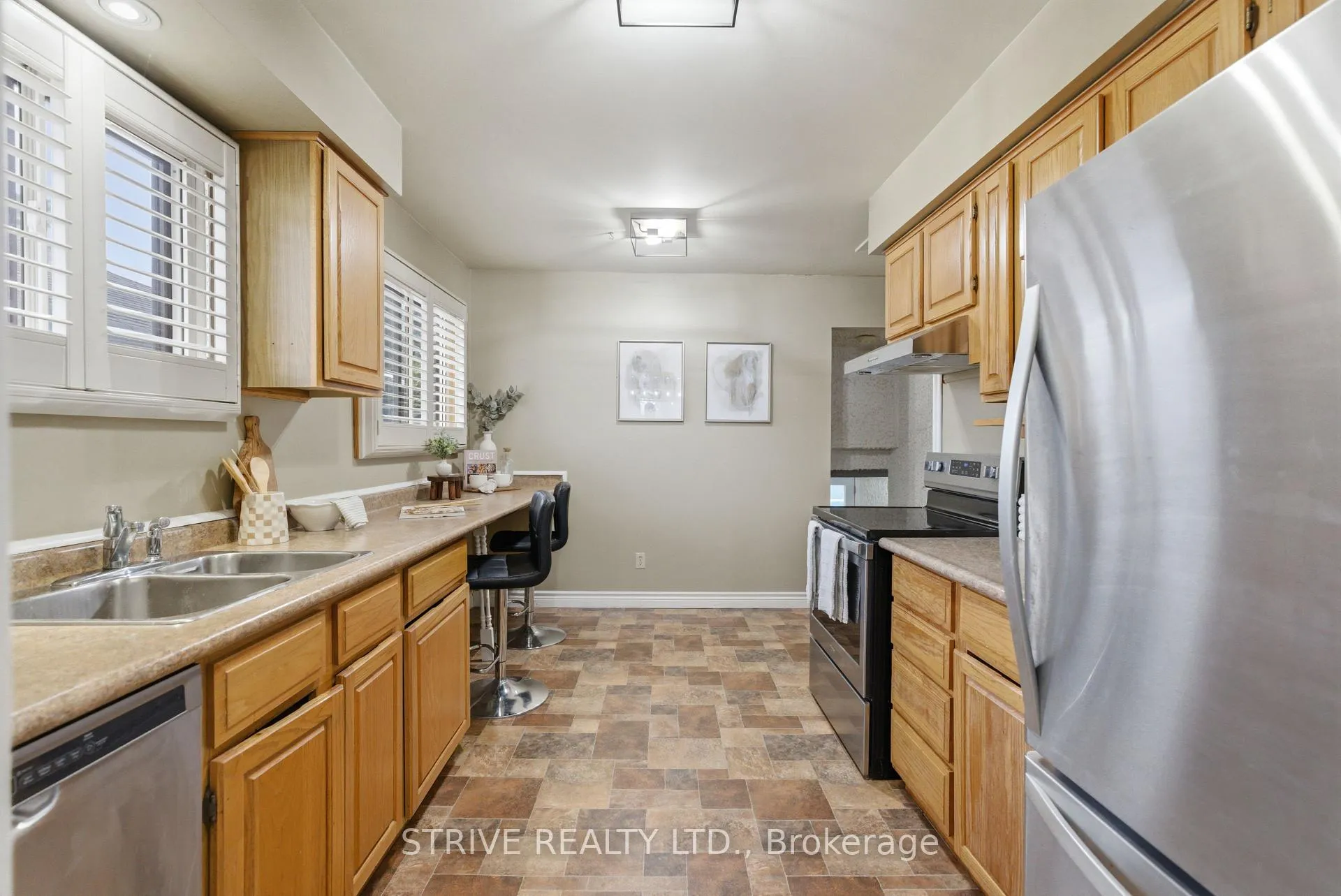 Photo 10 of 222 Athabasca Street, Oshawa, Donevan — HOMEH