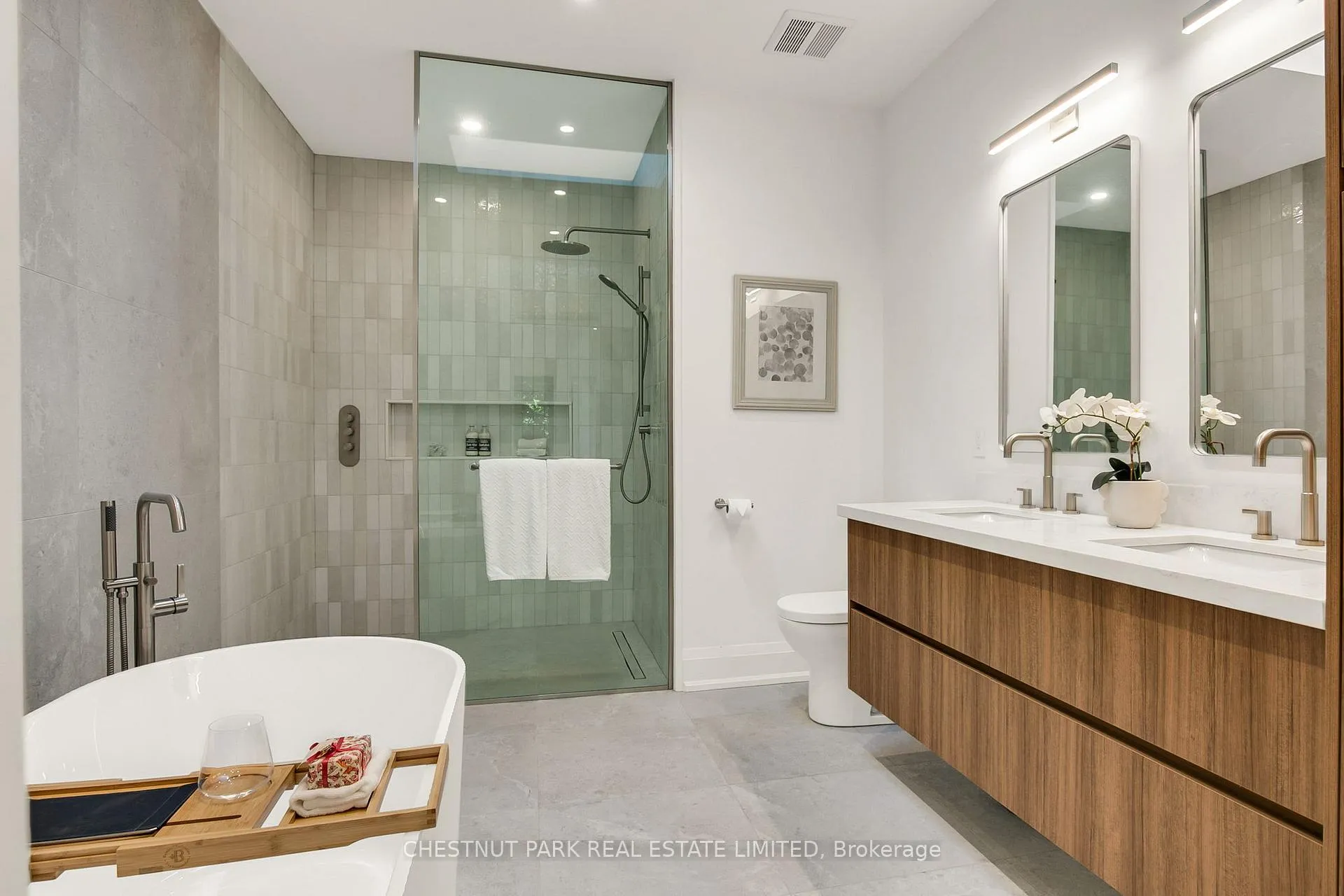 Photo 31 of 1031 Spadina Road, Toronto, Forest Hill North — HOMEH